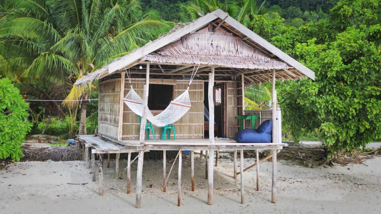 West Mansuar Homestay Pulau Mansuar Exterior photo